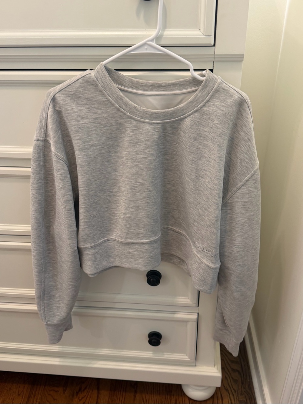 Lululemon Soft Ambitions Crop Crew, Grey